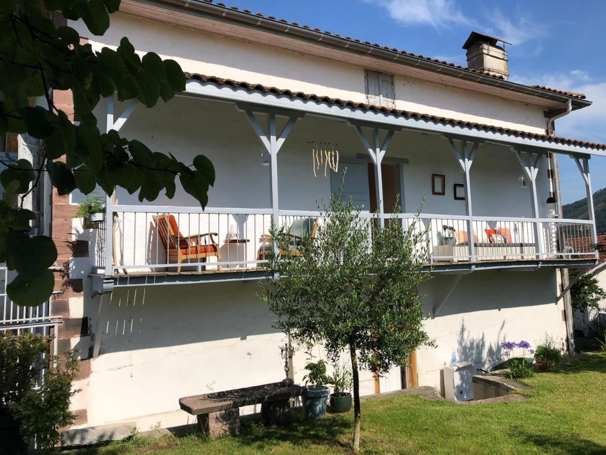 Maison D'Hotes Larraldia Uhart-Cize Exteriör bild