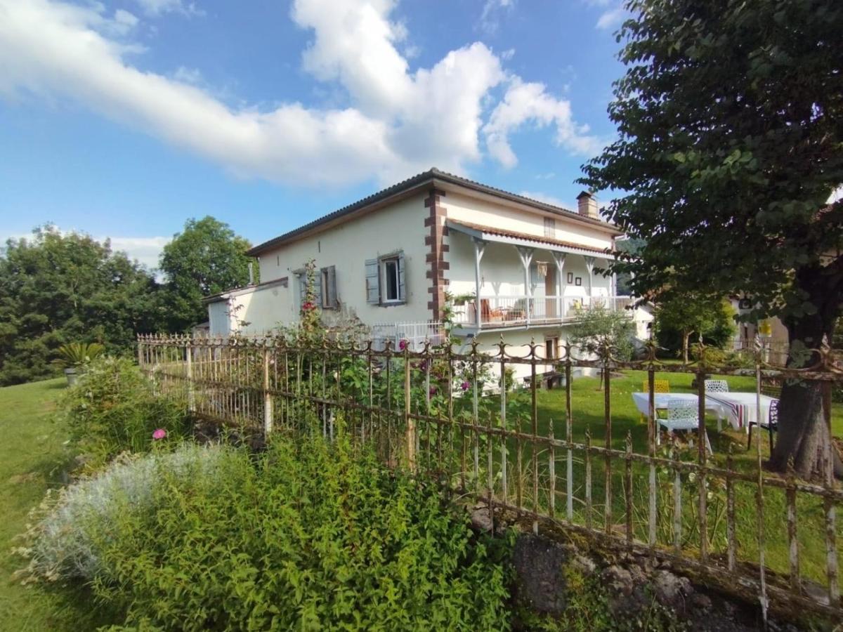 Maison D'Hotes Larraldia Uhart-Cize Exteriör bild